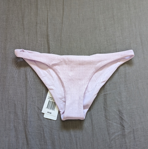 L*Space Camellia Top Camacho Classic Bottom Bikini Set - Picture 6 of 15